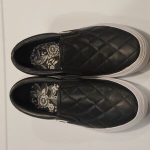 Vera Bradley shoes size 6